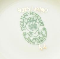 Zsolnay virágmintás porcelán váza, kézzel festett, jelzett, kis kopásnyomokkal, m: 12,5 cm