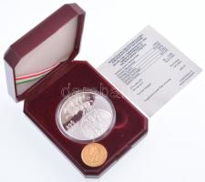 1996. 2000Ft Ag "Honfoglalás" kapszulában, tanúsítvánnyal, dísztokban + 1996. "Millec...