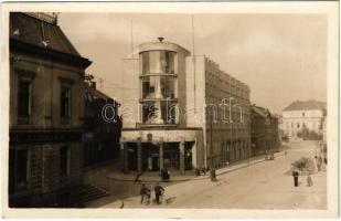 1947 Zsolna, Sillein, Zilina; Hurbanova ul. Financny palác / utca, Pénzügyi palota / street view, palace of finance