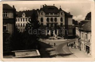 Zsolna, Sillein, Zilina; Leninova ul., Lekáren / Lenin utca, gyógyszertár / street view, pharmacy (EK)