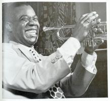 Géczi Zoltán: Fotók, amelyek megváltoztatták az évszázadot. Kisújszállás, 2007., Pannon-Literatúra. ...