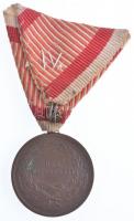 1914. "Ferenc József Bronz Vitézségi Érem (Der Tapferkeit)" Br kitüntetés mellszalaggal T:...