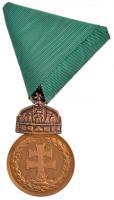 1922. Magyar Koronás Bronzérem aranyozott bronz kitüntetés mellszalaggal T:2 patina Hungary 1922. Hungarian Bronze Medal with the Holy Crown gilt bronze decoration with ribbon C:XF patina NMK 412.