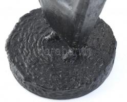 Jelzés nélkül: Álló asszony. Hegesztett sodronylemez. Kopott, m: 29,5cm