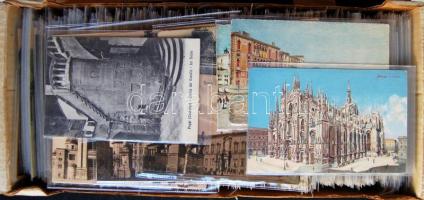 OLASZORSZÁG / ITALY 750 db háború előtti képeslap / 750 pre-war postcards