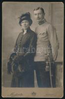 cca 1910 Pozsony, katona feleségével és családi portré, 2 db keményhátú fotó Apfel Ottó L. és Mindsz...