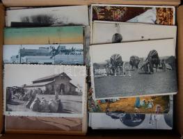 AFRIKA TIPUSOK, VISELETEK / AFRICA, TYPES AND FOLKLORE 500 db régi képeslap / 500 old postcards