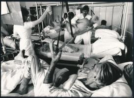 cca 1970 Rédei Ferenc (1944- ): Kórterem, pecséttel jelzett vintage fotó, 23,5x17 cm