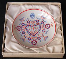 Hollóházi porcelán falitányér Csepel művek reklámmal, népi motívumokkal díszítve