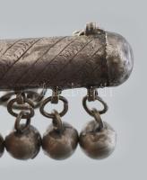 Babacsörgő, ezüstözött fém, jelzés nélkül, h:5cm