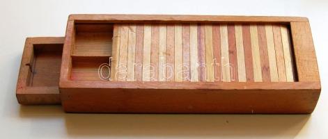 1960-as években készített fa redőnyözött tolltartó, szép állapotban