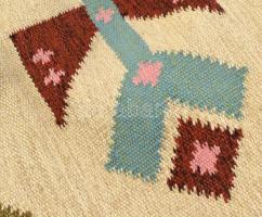 Retró falvédő szőttes, stilizált virág motívumokkal, szép állapotban, jelzés nélkül, 47x150cm