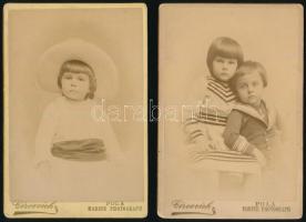 cca 1900 Gyerekek műtermi portréi, keményhátú fotó Circovich polai műterméből, 2 db, 16,5×11 cm