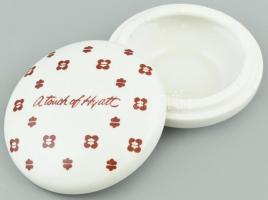 Aquicum porcelán Hyatt porcelán bonbonniere. Matricás, jelzett, d: 10 cm