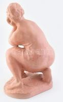 G. Fekete Géza (1906-1976): Nő. Terrakotta szobor. hibátlan. Jelzett. m:27 cm