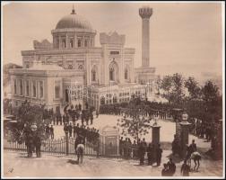 cca 1900 Isztambul (Konstantinápoly), Hamidije mecset, kartonra kasírozott, feliratozott fotó, 26,5x...
