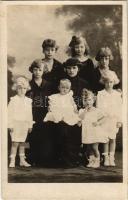 Zita királyné és a 8 gyerek / Queen Zita and the children