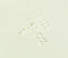 Miskolcz jelzett népi tányér, kéázzel festett cserép, kopott, mázlepattanások, d:23.5cm