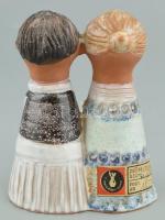 Kiss Roóz Ilona (1920-2010): Páros figura, Mázas kerámia, kézzel festett, jelzett, hibátlan, m: 12