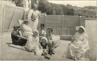 1912 Mali Losinj, Lussinpiccolo; Cigale / nyaralás / summer holiday. photo