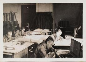 cca 1948 Folyamőr fotóhagyatéka. Album, fegyvernemi jelzéssekl, nagy méretű fotók, összesen 23 db