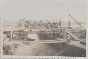 cca 1948 Folyamőr fotóhagyatéka. Album, fegyvernemi jelzéssekl, nagy méretű fotók, összesen 23 db