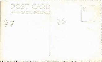 Budapest XIV. Hősök tere, Magyar hősök emlékköve, katonai tisztelgés. photo