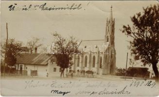 1898 (Vorläufer) Albertkázmérpuszta (Várbalog), templom. photo + SZOMBATHELY - POZSONY 175. SZ. vasúti mozgóposta bélyegző (EK)