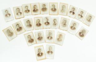 1894 Dohnányi Ernő (1877-1960) pozsonyi középiskolai osztálytársainak fényképei egyenként, 26 db vizitkártya méretű fotó