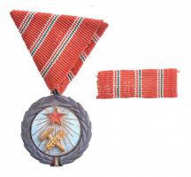 1954. Munka Érdemérem zománcozott bronz kitüntetés mellszalagon, szalagsávval, eredeti tokban T:2 NMK 606.