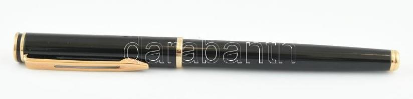 Waterman töltőtoll 3 db patronnal, eredeti dobozában, sérült, h: 14,5 cm