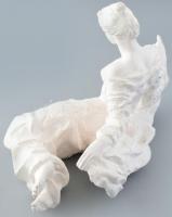 Tóth Valéria (1943- ): Lány . Fehér terrakotta, sérült Jelzett, , m: 22 cm