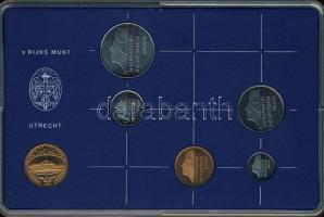 Hollandia 1984. 5c-2 1/2G 5klf db + zseton forgalmi sor, szettben T:BU