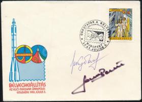 Farkas Bertalan magyar űrhajós aláírása Interkozmosz alkalmi borítékon + képeslap / autograph signature of Hungarian astronaut