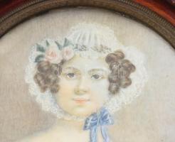 Jelzés nélkül: Ifjú hölgy portréja miniatűr. kopott keretben. Sérült. d:9cm