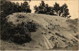 1913 Deliblát, Deliblato; Homokbucka a deliblati homokpusztán / Deliblatska Pescara / sand dune in the Deliblato Sands (szakadás / tear)