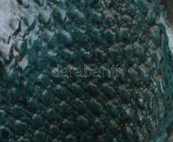 Jójárt Erzsébet (1940): Pikkelyes váza, irizáló mázakkal festett kerámia, jelzett, hibátlan 24 cm