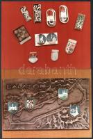 cca 1980-1990 Az Állami Pénzverő jelvény katalógusa, 10 db színes fotóval, kissé sérült, foltos kiad...