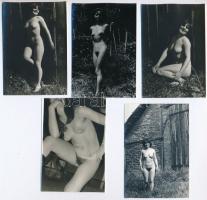 cca 1977 Marinkay István (1920-?) veszprémi fotóművész hagyatékából 5 db jelzés nélküli vintage fotó, az aktfényképezés műfajából, 9x6 cm