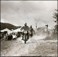 cca 1970-es években készült, vegyes témájú felvételek, 13 db vintage NEGATÍV Zsigri Oszkár (1933-?) ...