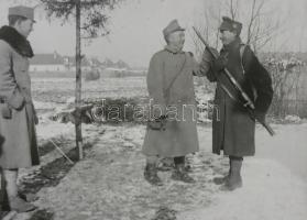 I. világháborús katonai felvételek (katonák gyakorlaton, támadásban, őrségben, vasútállomáson, csopo...