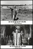 1974 ,,Nyestfiak" című román filmről készült 13 db produkciós filmfotó, 18x24 cm