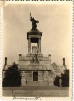 Budapest VIII. Kossuth Mauzóleum a Kerepesi temetőben. photo (ragasztónyom / glue mark)