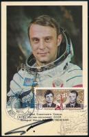 Valerij Iljics Rozsgyesztvenszkij (1939-2011) szovjet űrhajós aláírása képeslapon / Signature of Valery Rozhdestvensky (1939-2011) Soviet astronaut on postcard