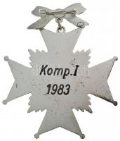 NSZK 1983. "Komp. I" műgyantás, ezüstözött fém lövész díjérem (76x65mm) T:2
FRG 1983. &qu...