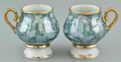 2db Karlovy Vary füles likőrös pohár, aranyozott porcelán, jelzett, kopott, m:6cm