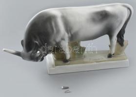 Zsolnay porcelán bika, kézzel festett, jelzett, sérült, 29×15 cm