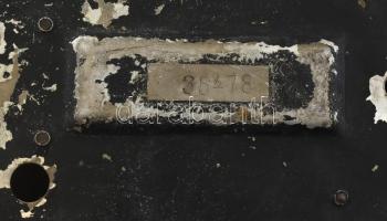 Standard Villamossági Rt., régi bakelit tárcsázós telefon, "M. Kir. Posta" fémtáblával, fa...