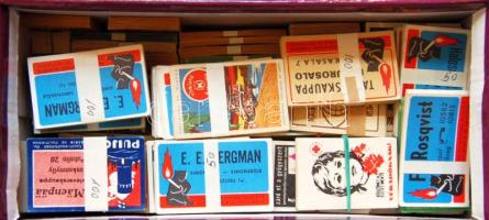 70 dkg magyar és német gyufacímke (kb 7000 db) kötegelve