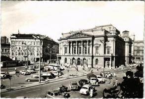 ~1960 Budapest VIII. Blaha Lujza tér, Nemzeti színház, automobilok, autóbusz, villamos. Képzőművészeti Alap